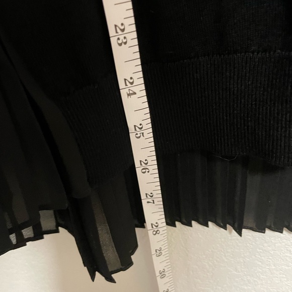 Adrianna Papell Solid Black Long Sleeve Button-Up
Blouse, Size Small - Picture 13 of 15